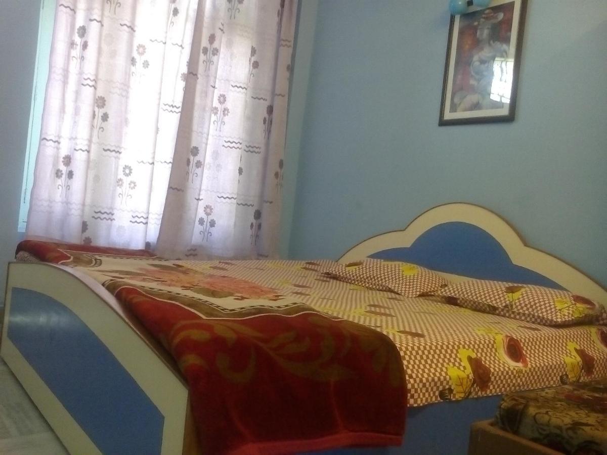 Hotel Surya Laxman Jhula Ришикеш Номер фото